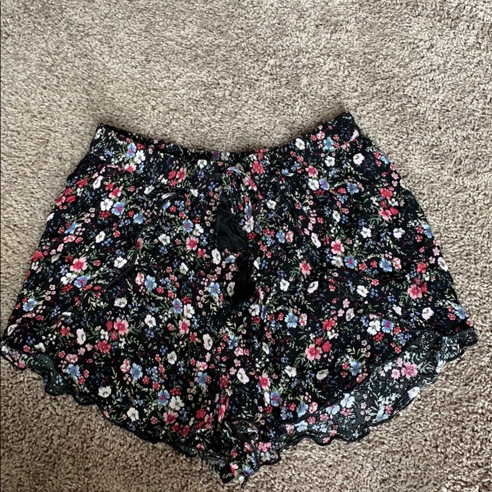 American Eagle floral soft shorts